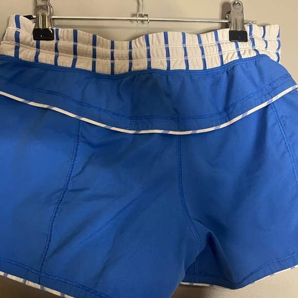 Lululemon Free Reign Shorts - 4 way Stretch- Stretch Pipe Dream Blue - Picture 4 of 5